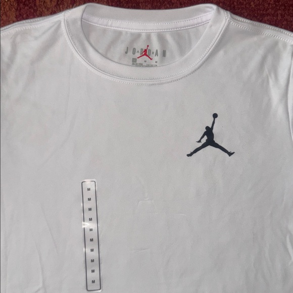 NWY Boys Jordan Tshirt - Picture 2 of 6